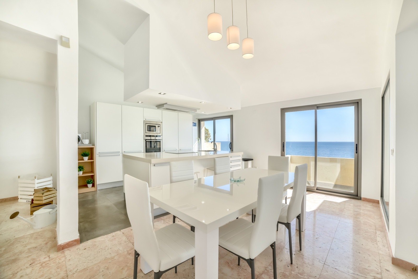 Enorm luxe penthouse met panoramisch uitzicht op zee in Campomanes