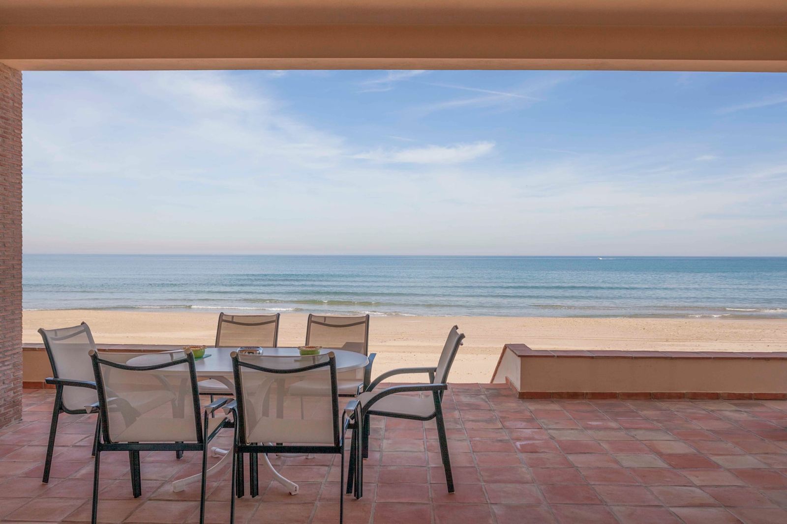 Luxury townhouse on the beachfront of Playa de Oliva