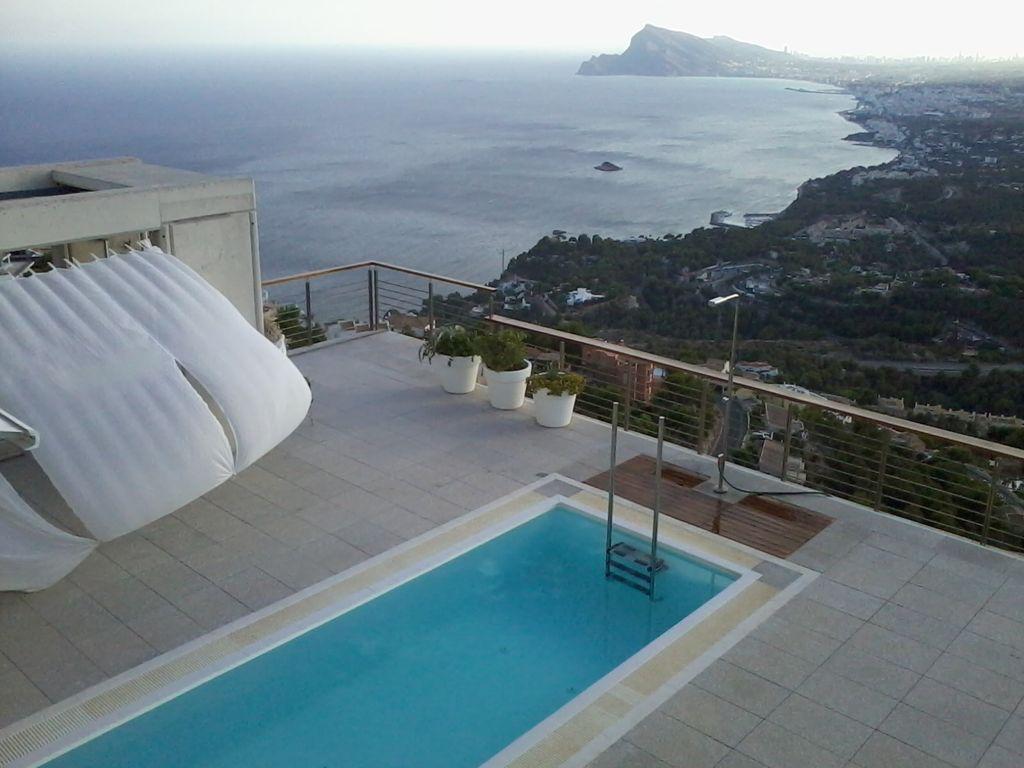 Modern villa with stunning panoramic views in Altea Hills