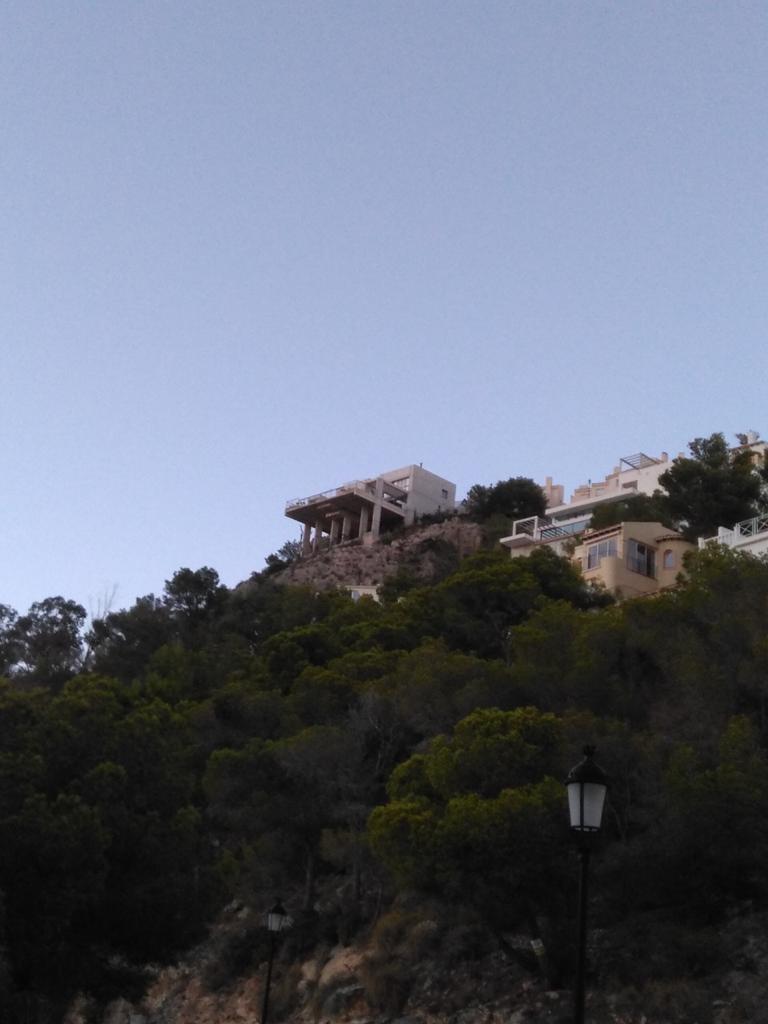 Villa moderna con impresionantes vistas panorámicas en Altea Hills