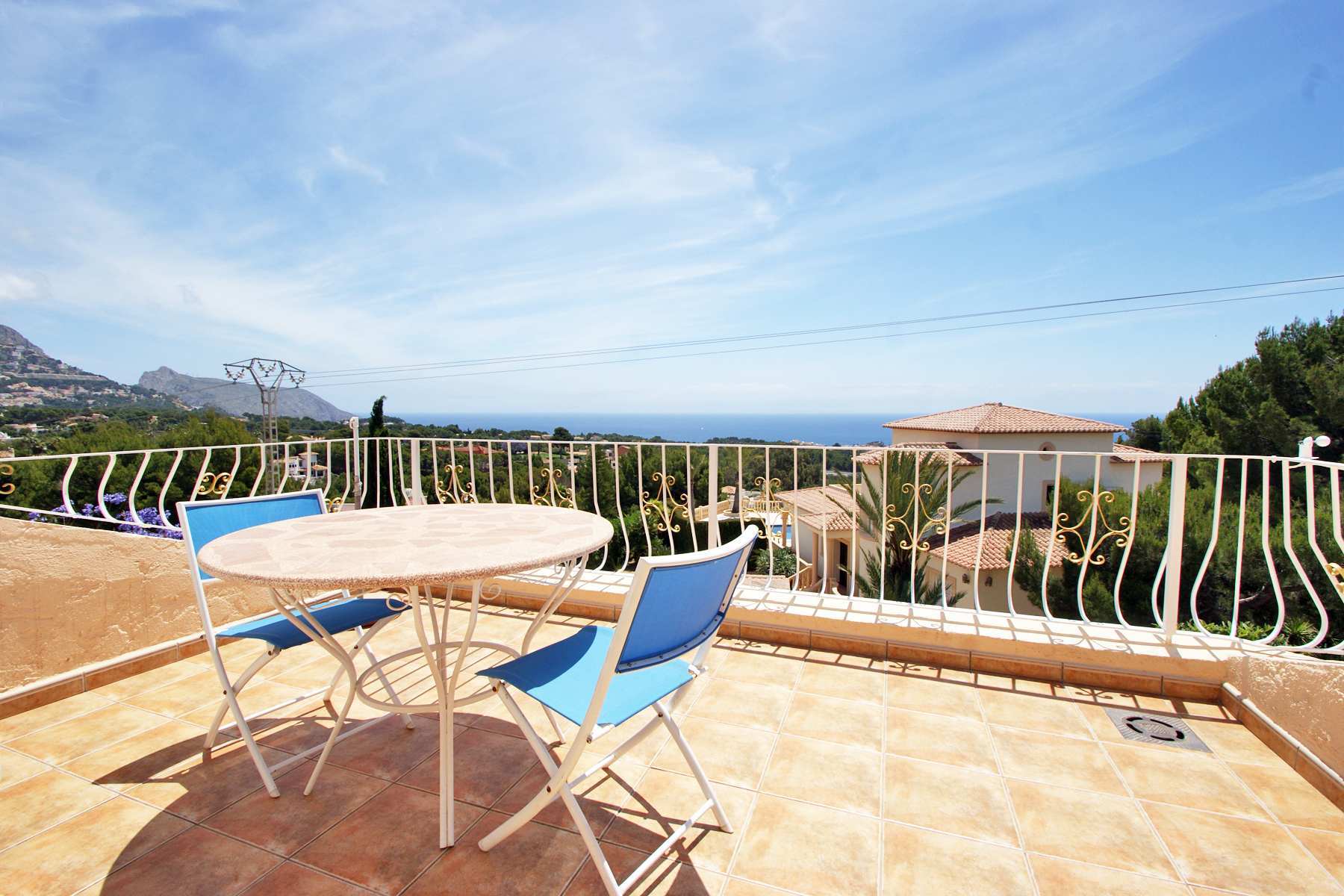 Prachtige villa in de Sierra de Altea met uitzicht op zee.