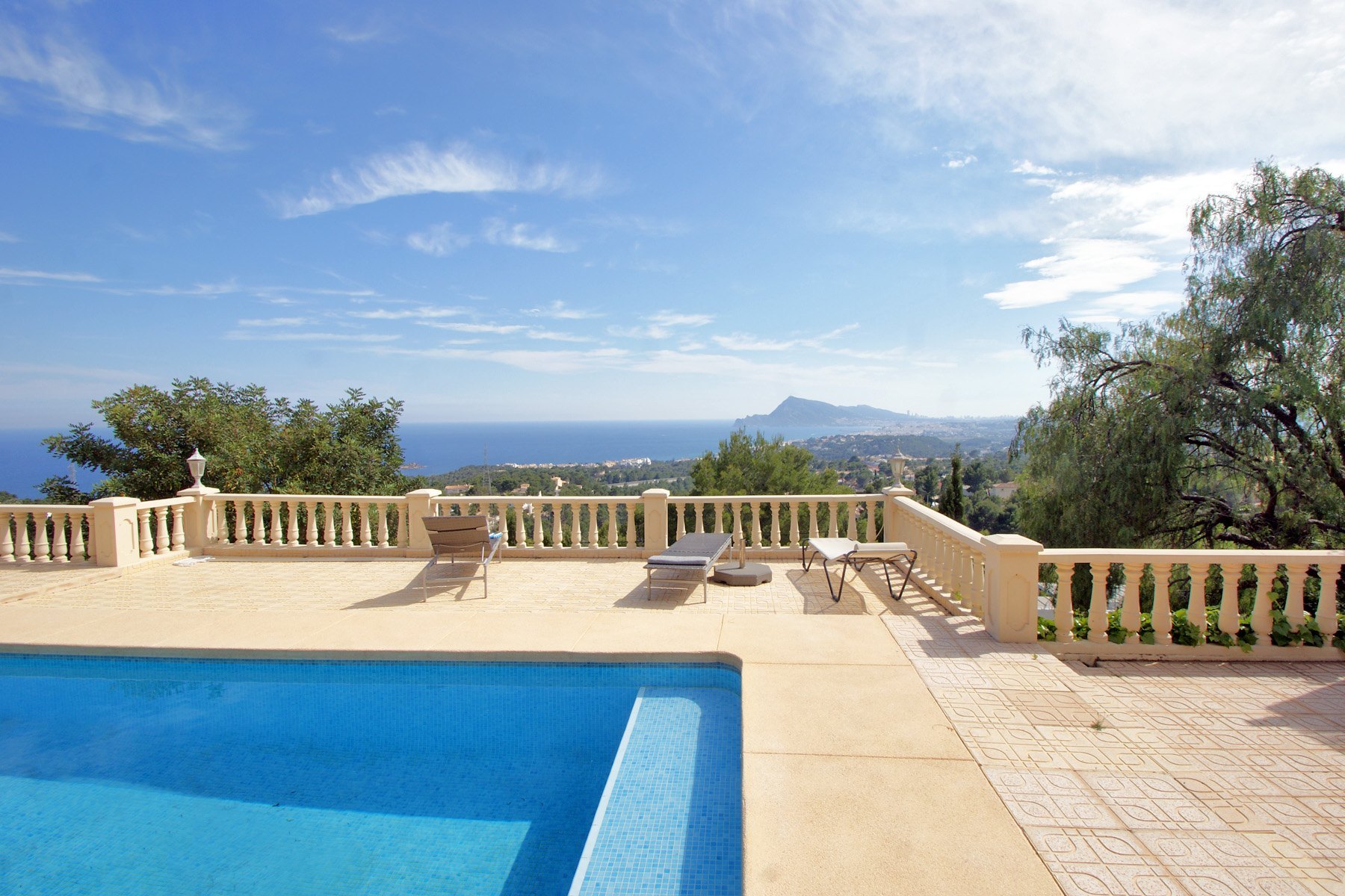 Villa with spectacular sea views