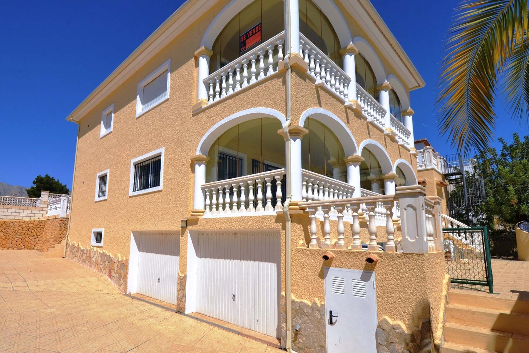 Große Villa mit Traumblick in La Nucia
