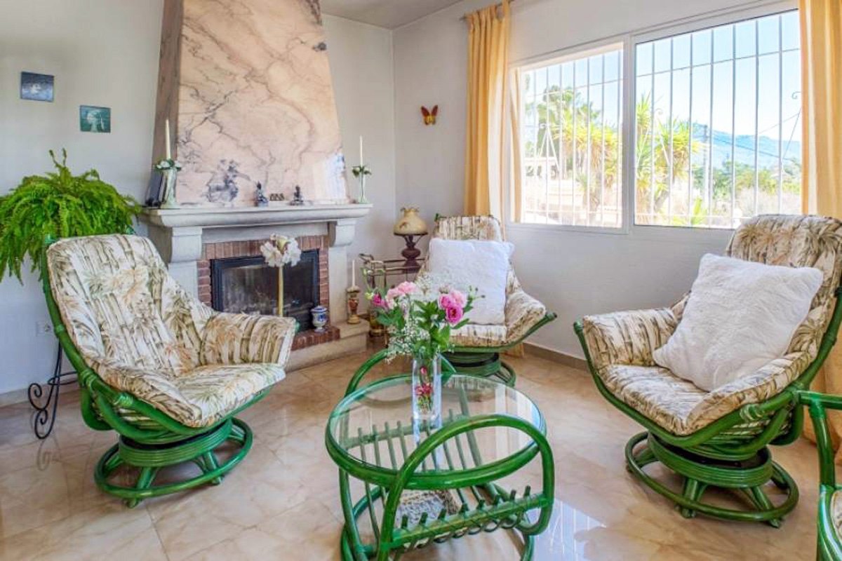 Prachtige villa met een droomtuin in La Nucia