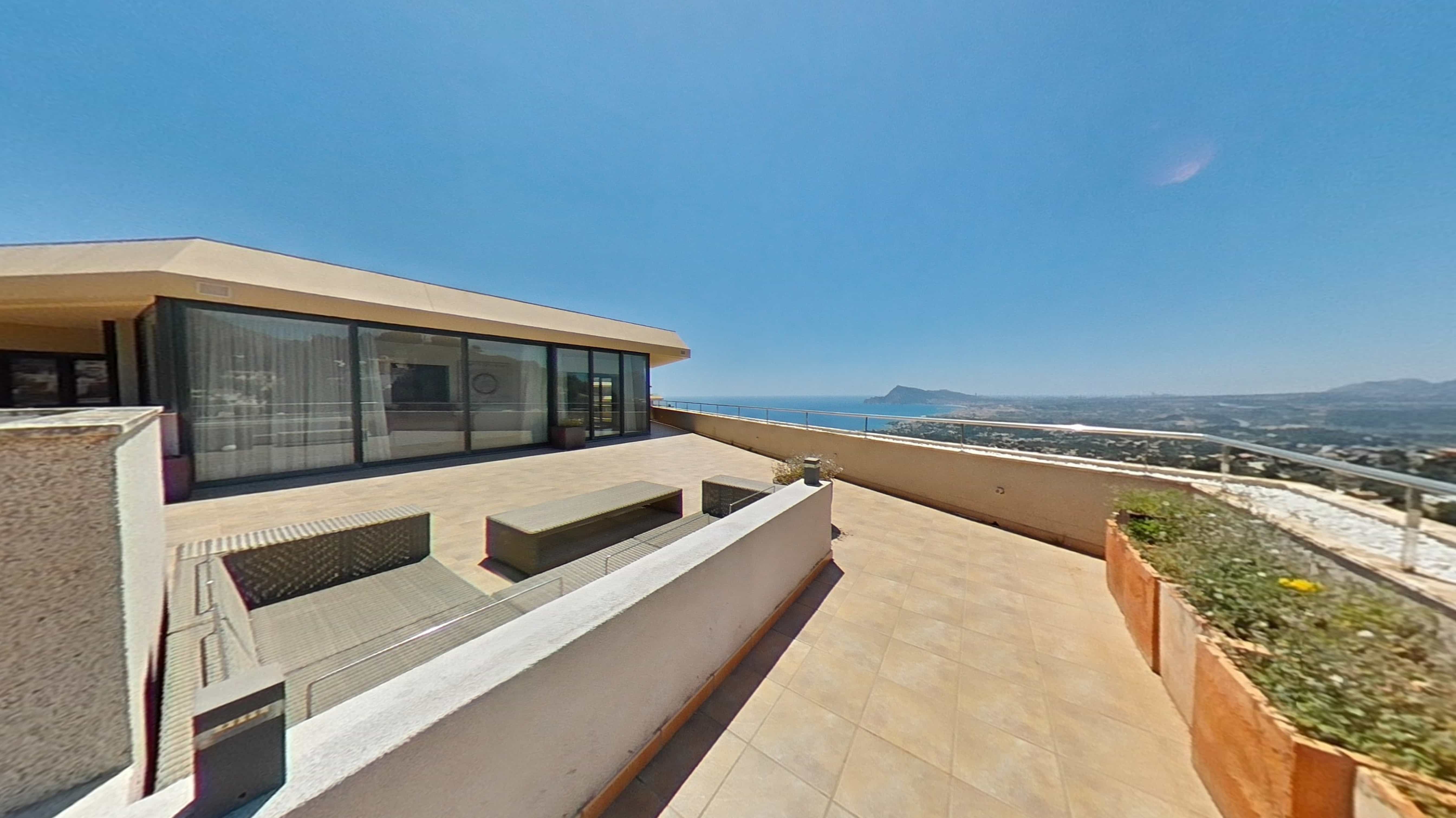 Spectacular penthouse in Villa Marina Golf