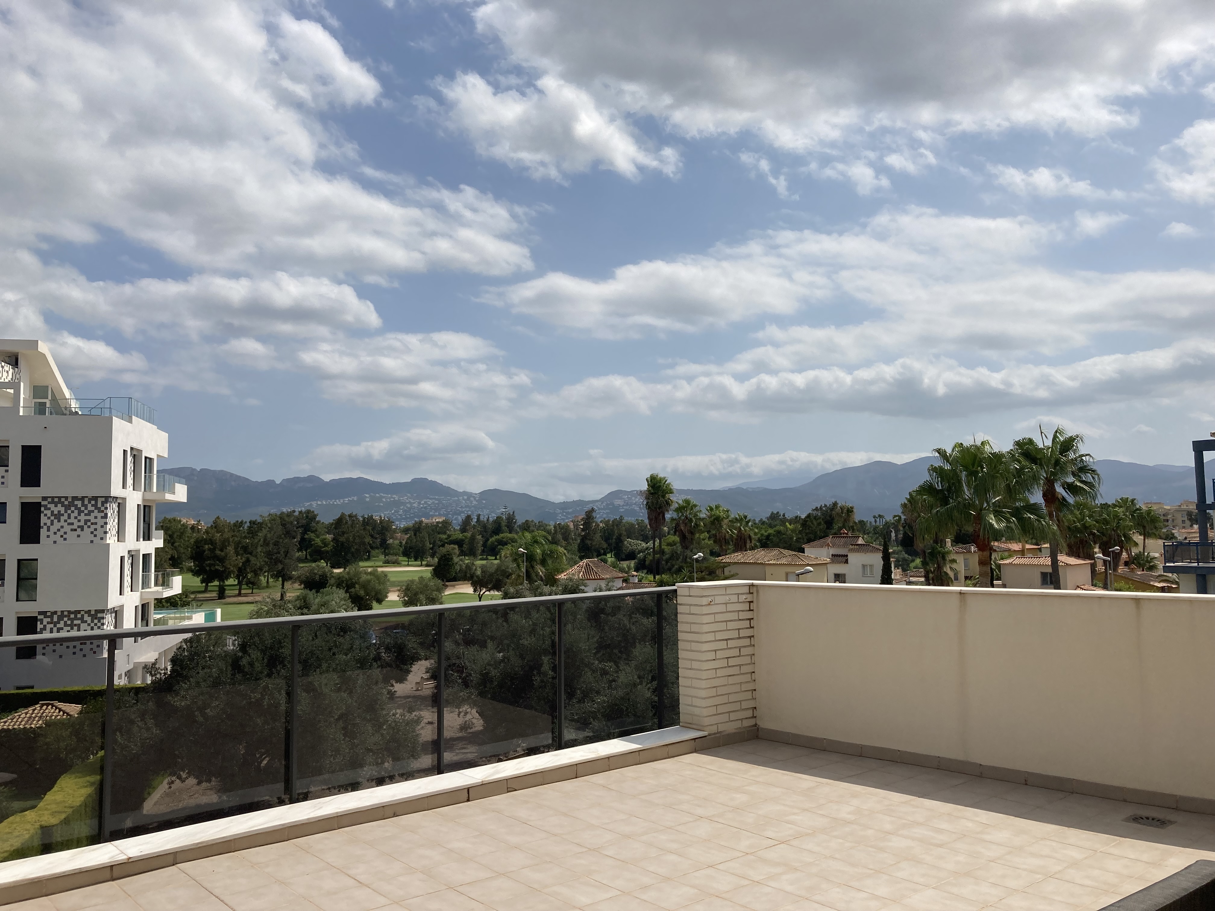 Spectaculair appartement met panoramisch uitzicht in Oliva Nova